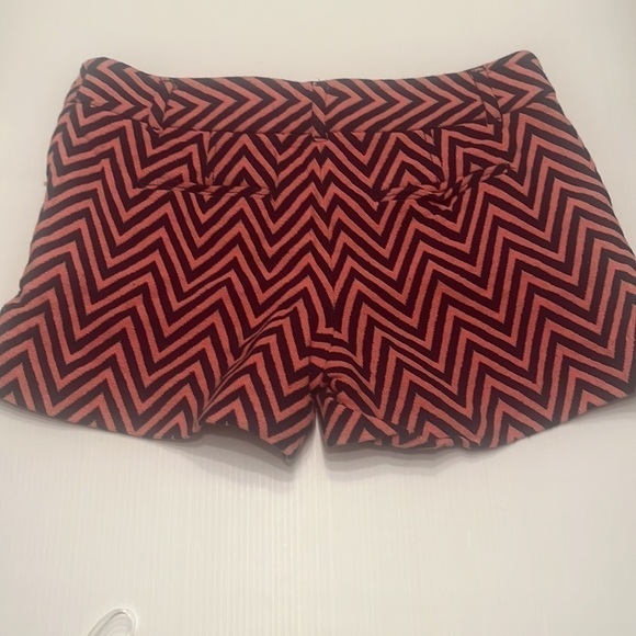 Ann Taylor LOFT The Riviera Shorts size 2 Coral pink Navy Chevron Stripe cotton - Picture 7 of 11
